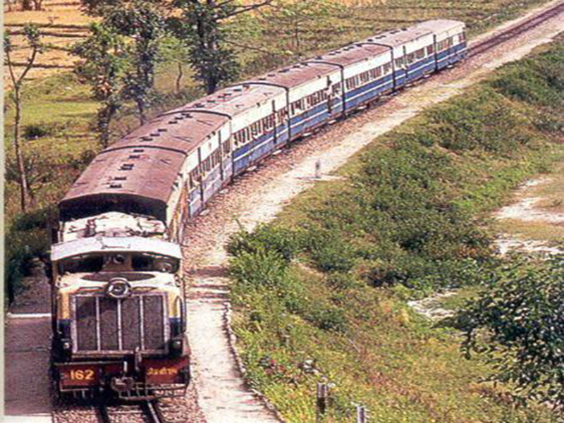 &ldquo;Bom bẩn" của ng&agrave;nh đường sắt v&agrave; t&agrave;u cao tốc